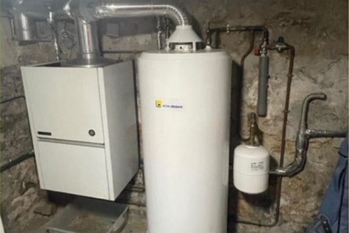 Chaudière gaz et ballon en sous-sol